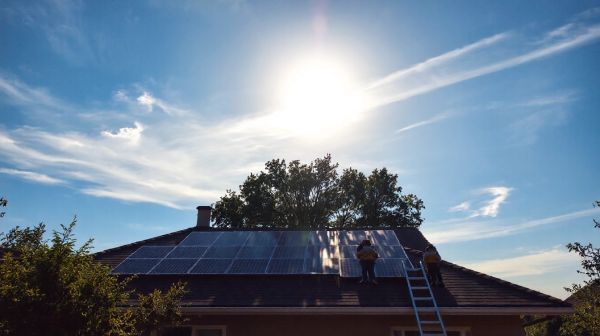 10 étapes pour installer un panneau solaire photovoltaïque efficace